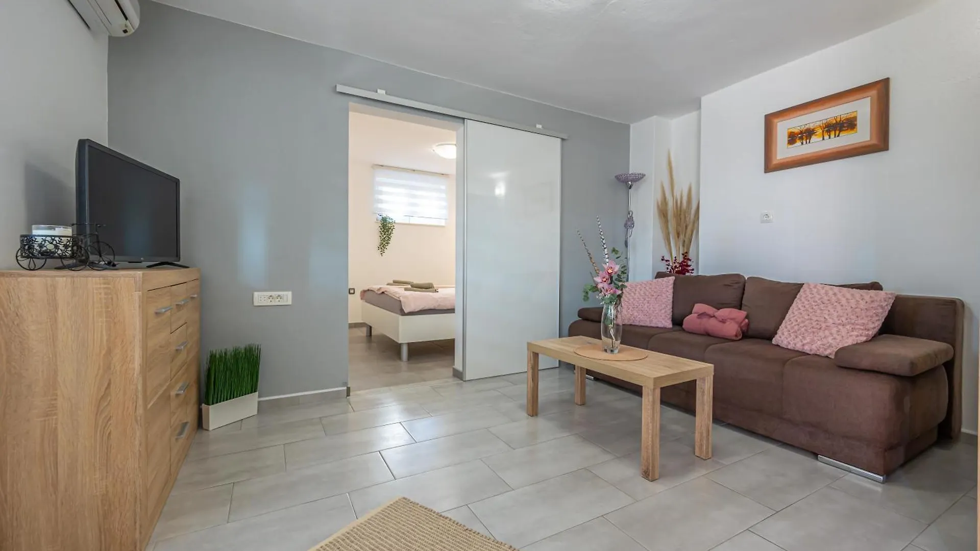 קריקווניצה Apartments Alexis